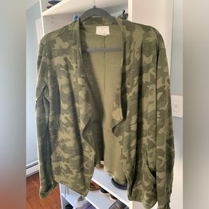 Camo sweatshirt jacket